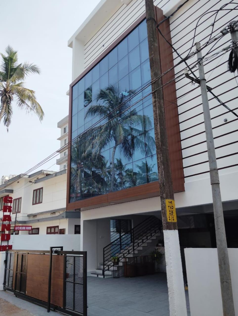 Grand Unx Hotel Kannur Luaran gambar